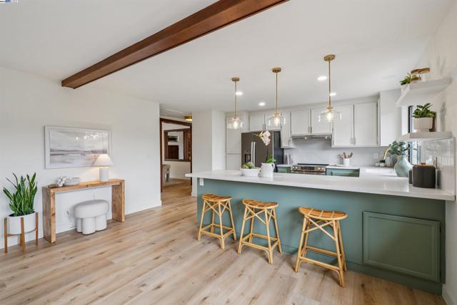 1768 Astor Ct, San Leandro CA: https://media.crmls.org/mediaz/17233e84-2aeb-485d-b1ae-5e5f3f030989.jpg