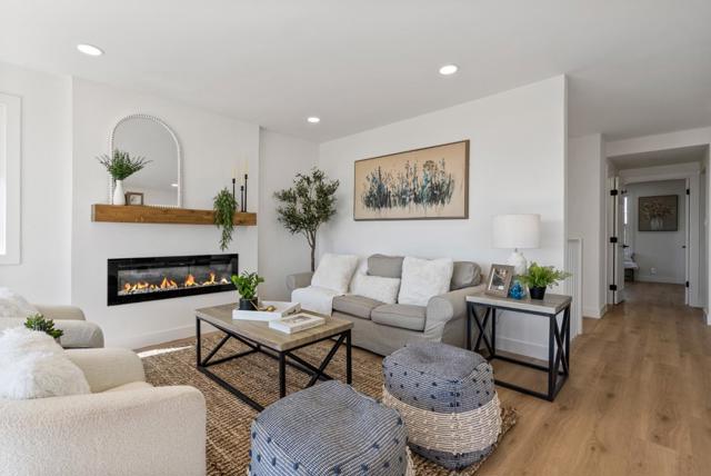 141 Hillcrest Road, San Carlos CA: https://media.crmls.org/mediaz/17238302-e01f-446b-b128-05b2fef487d5.jpg