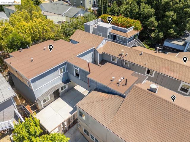 Image 16 of 33 For 416 Benicia Rd