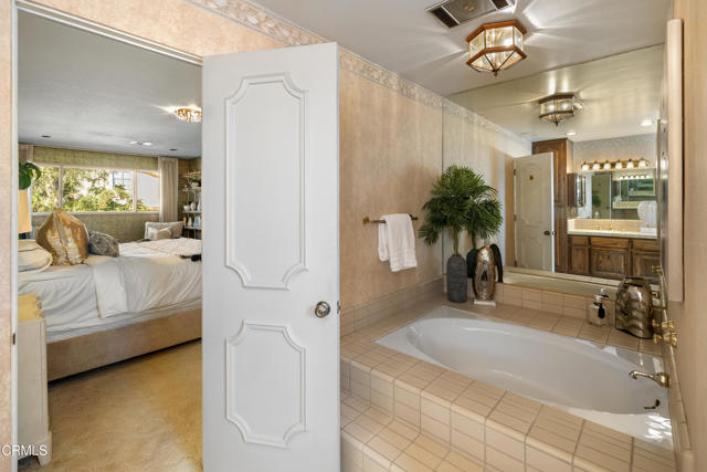 Detail Gallery Image 36 of 52 For 1400 Valley View Rd #1,  Glendale,  CA 91202 - 4 Beds | 3/1 Baths