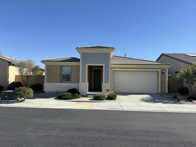 39912 Felicita Parkway, Palm Desert CA: https://media.crmls.org/mediaz/17276146-2174-4ac4-9f1f-ffd9b1fa5a50.jpg
