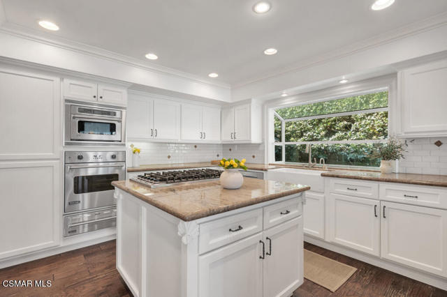 6344 Kerryhill Court, Agoura Hills CA: https://media.crmls.org/mediaz/1729a56f-cae3-4290-8598-16d6269024ea.jpg