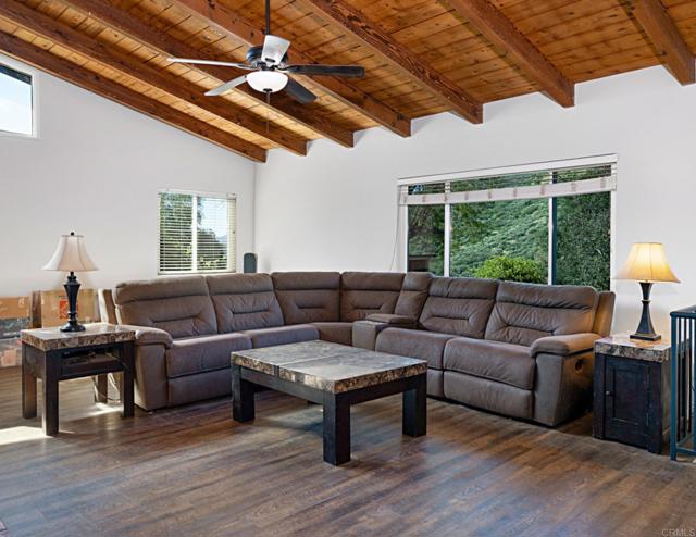 Detail Gallery Image 16 of 45 For 3333 Suncrest Bld, El Cajon,  CA 92021 - 5 Beds | 2 Baths