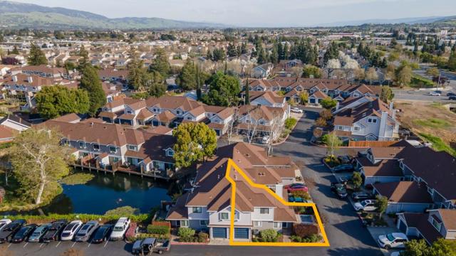 350 Creekview Drive, Morgan Hill CA: https://media.crmls.org/mediaz/172a636c-73c0-43ab-8744-2a0052ea3142.jpg