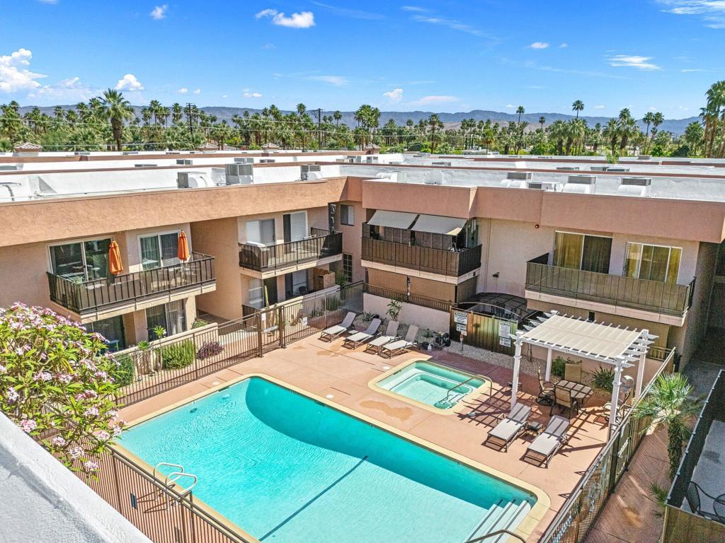 400 N Sunrise Way #136