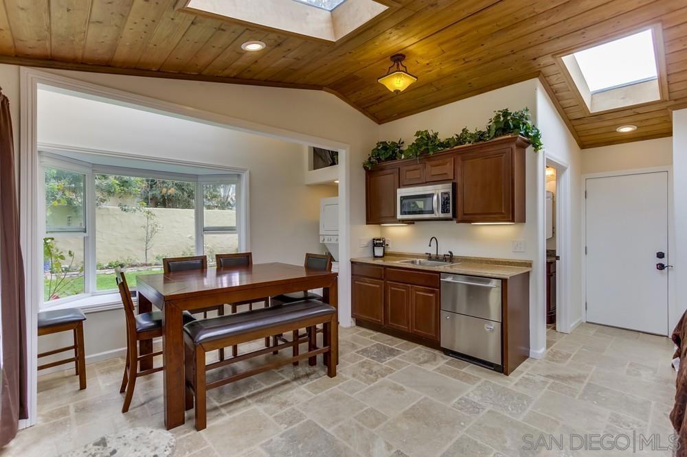 2377 Linwood Street - photo 7