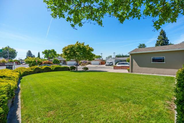 3468 Bella Vista Court, Santa Clara CA: https://media.crmls.org/mediaz/172d5944-14bb-4181-8829-c0de701a224f.jpg