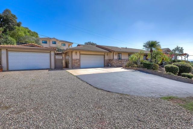 1650 Elevado Road, Vista CA: https://media.crmls.org/mediaz/172d860e-c930-4370-b0b7-281be33166f8.jpg