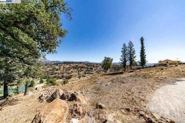 Image 6 of 17 For 3824 Skyfarm Dr