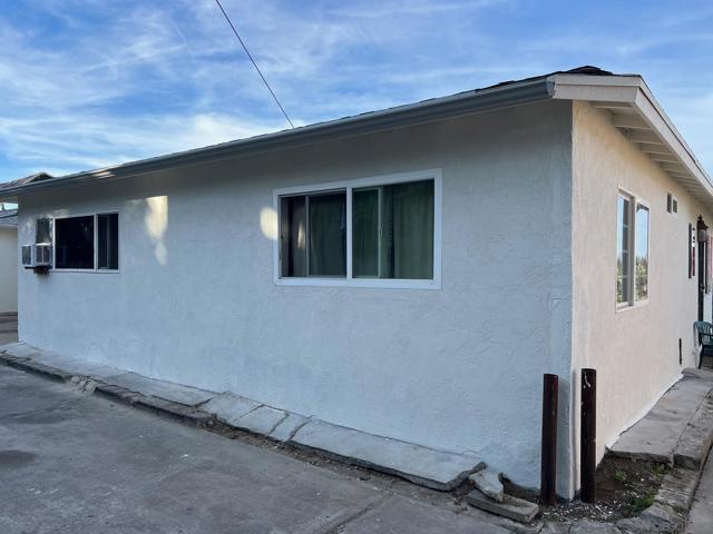 6431 37 Madrone Ave, San Diego CA: https://media.crmls.org/mediaz/172ddbad-4386-41b7-b981-88a60bda3b63.jpg