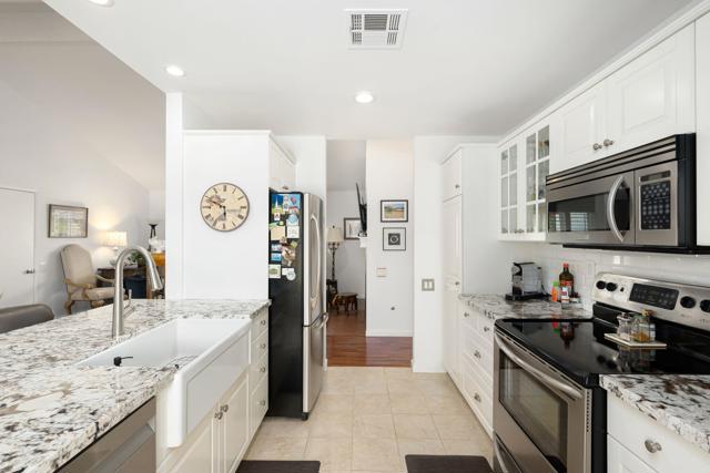 Image 6 of 17 For 2100 Sunshine Cir Circle
