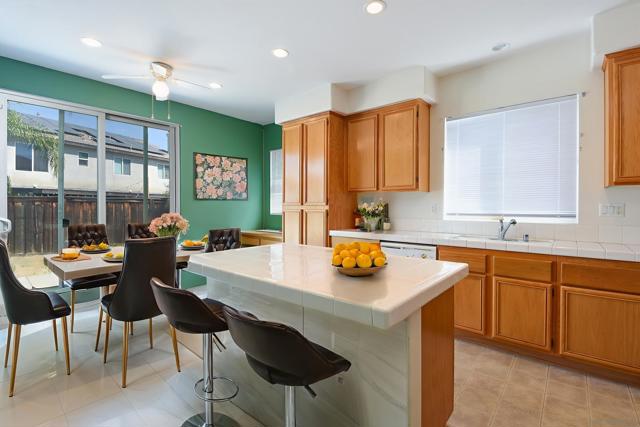 1854 Jasmine Ct, San Jacinto CA: https://media.crmls.org/mediaz/172f199b-0bc9-4d70-ac07-dad98cd78731.jpg