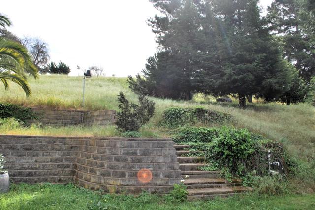 9194 Coker Road, Salinas CA: https://media.crmls.org/mediaz/17307ca3-c222-4d8a-82e5-3e4ed0357e8c.jpg