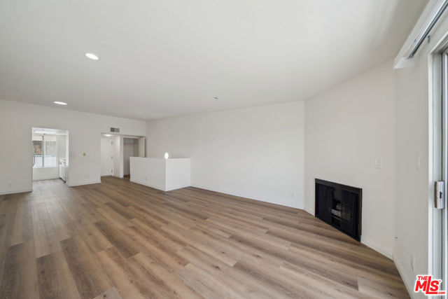 870 Crenshaw Boulevard, Los Angeles CA: https://media.crmls.org/mediaz/1731ae2a-6041-4562-a5e4-70064b7c8306.jpg