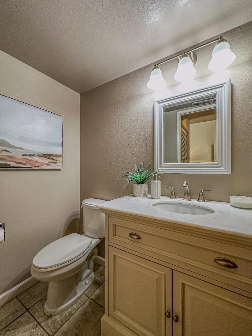 https://media.crmls.org/mediaz/1732e919-2cd6-4702-a8d7-6cd8aa3e637a.jpg?preset=X-Large
