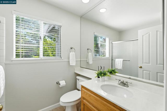 89 Amberfield Ln, Danville CA: https://media.crmls.org/mediaz/1733babf-69c8-40a0-944f-84f90b804d0e.jpg
