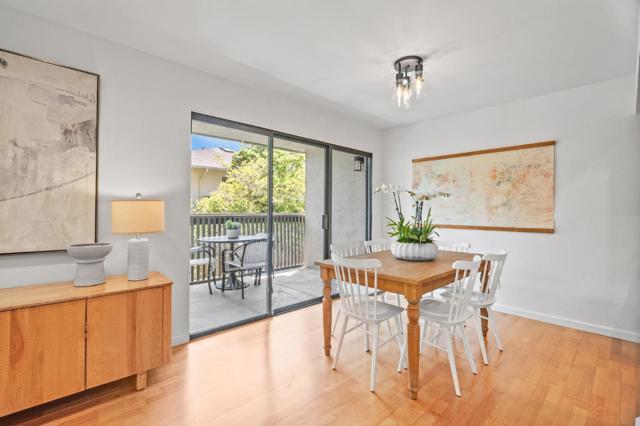 320 Palo Alto Avenue, Palo Alto CA: https://media.crmls.org/mediaz/1734153c-b807-4695-946e-55581d312f76.jpg