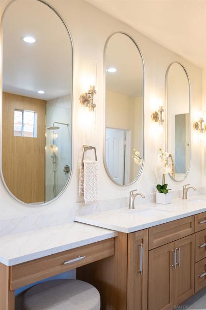11475 Eastridge Pl, San Diego CA: https://media.crmls.org/mediaz/17348b5a-6f9a-45d0-a3bb-145a7a33faa9.jpg