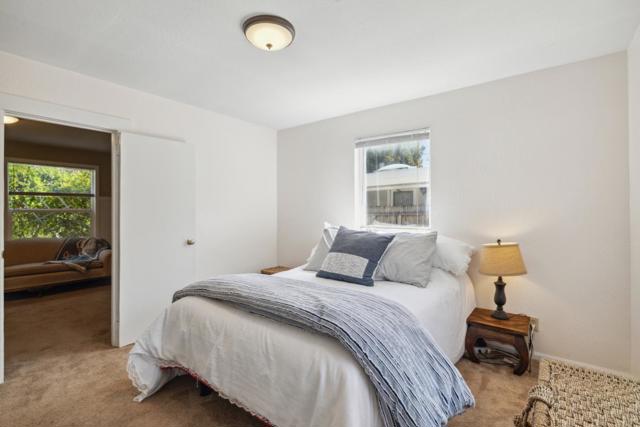 399 13th Avenue, Santa Cruz CA: https://media.crmls.org/mediaz/17349b80-8b2d-4208-9800-3cbac9fb1689.jpg