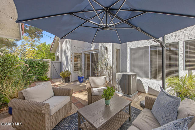 979 Quarterhorse Lane, Oak Park CA: https://media.crmls.org/mediaz/173591f5-063e-4619-9506-d4e87099fab7.jpg