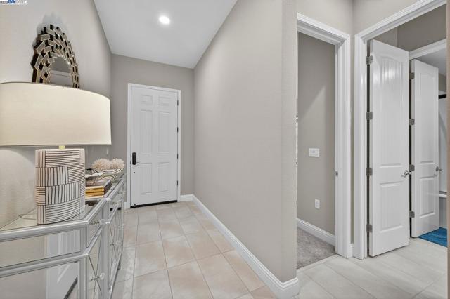 7058 Atlas Peak Dr, Dublin CA: https://media.crmls.org/mediaz/17360a89-ba13-4461-b366-7ccba65df36c.jpg
