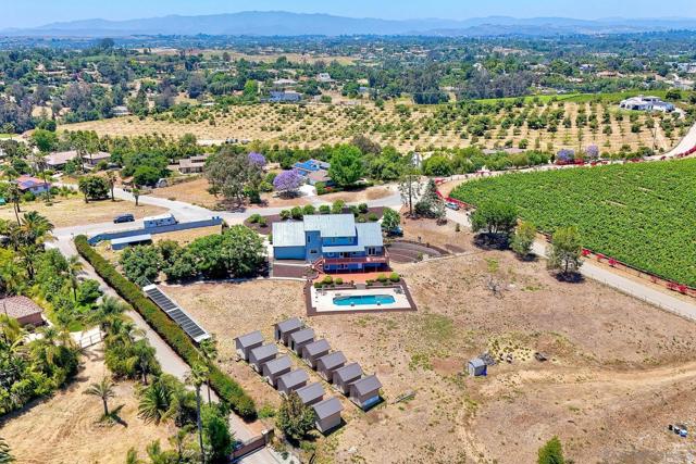 2511 Via Rancheros, Fallbrook CA: https://media.crmls.org/mediaz/1736a5d8-a6db-4c02-843f-63993c164730.jpg