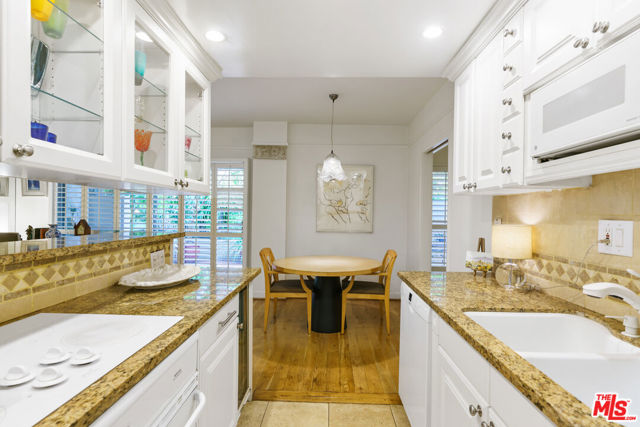 1131 Alta Loma Road, West Hollywood CA: https://media.crmls.org/mediaz/1736d5ce-88db-4c29-ae18-91f36844f247.jpg