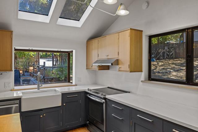 146 Calle De La Ventana, Carmel Valley CA: https://media.crmls.org/mediaz/1736ea23-3d8b-421e-9998-eb1e1b1a3ca7.jpg