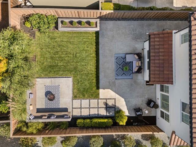 17920 Stoney Creek Way, Morgan Hill CA: https://media.crmls.org/mediaz/17376938-e0b0-4dbe-b10b-7fcb8fa0b072.jpg
