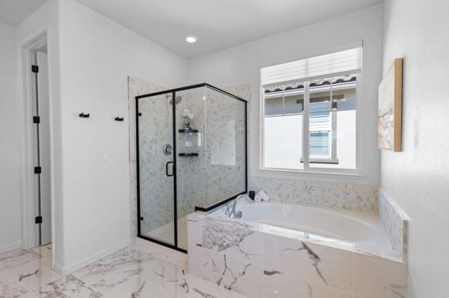 39806 Tomcod Street, Newark CA: https://media.crmls.org/mediaz/17376a64-f02e-45df-bfb6-741b8201f45c.jpg