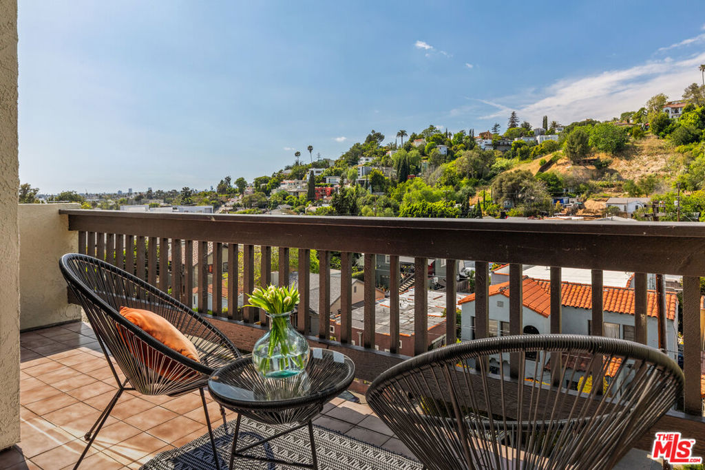 2018 Griffith Park Boulevard #318