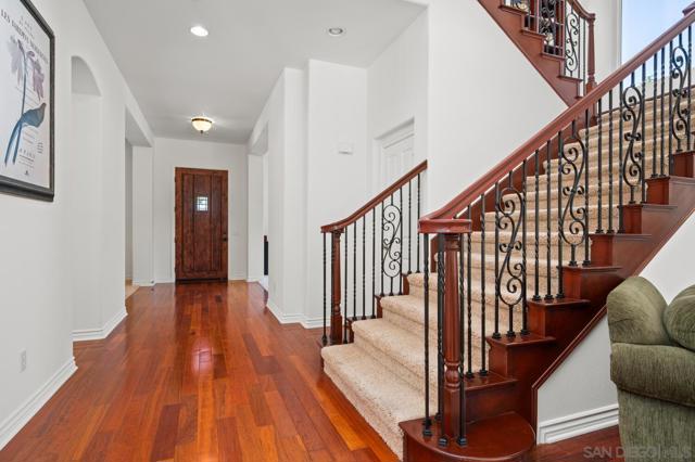 1272 Chateau Montelena, Bonsall CA: https://media.crmls.org/mediaz/1737aacd-29ba-4e2e-81c9-92f673ff1e8a.jpg