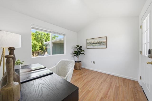 33790 Dartmouth Avenue, Union City CA: https://media.crmls.org/mediaz/1737af67-4530-4978-a8d0-13e948e96f89.jpg