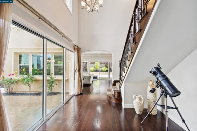 19 Baltana Place, Danville CA: https://media.crmls.org/mediaz/17384782-30f5-40a4-9bcf-c9c057aa6b94.jpg