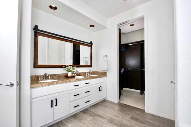 48205 Via Solana, La Quinta CA: https://media.crmls.org/mediaz/173856e6-d7f1-4bdf-a045-7dd5fb2586f3.jpg