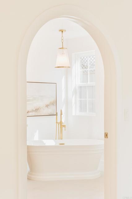 3951 Atascadero Drive, San Diego CA: https://media.crmls.org/mediaz/1738b28e-0e1f-4f79-963a-719a6afe3c1b.jpg