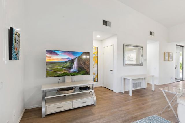 1254 Tiffany Circle N Circle, Palm Springs CA: https://media.crmls.org/mediaz/1738fa6e-d8fd-4c34-afde-600a4b76774d.jpg