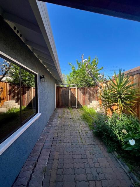 1449 Mercury Court, Milpitas CA: https://media.crmls.org/mediaz/173926e0-e384-48fd-bb05-93987946228f.jpg