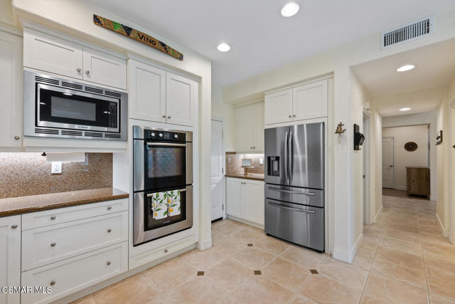 688 Via Vista Thousand Oaks CA-large-028