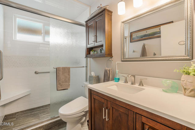 2120 Ocean Drive, Oxnard CA: https://media.crmls.org/mediaz/1739f8cb-6d28-460d-9a30-3fe4ad6cc777.jpg