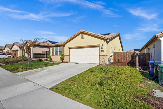 8189 Scrimshaw Way, Sacramento CA: https://media.crmls.org/mediaz/173a5834-af34-4aaa-a17e-bfc1f866b41c.jpg