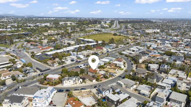 2149 Monmouth Drive, Ventura CA: https://media.crmls.org/mediaz/173b1b7f-19cd-4292-934b-56c247010ded.jpg
