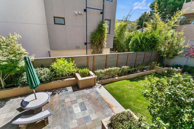 1499 Oak Grove Avenue, Burlingame CA: https://media.crmls.org/mediaz/173c0722-e65c-4d51-a147-c4208b3fdaf5.jpg