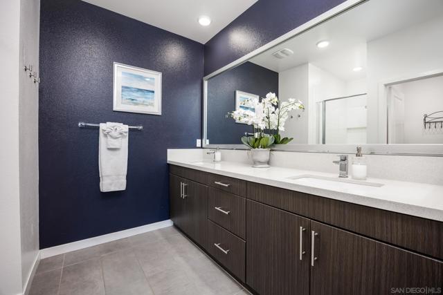 10402 Harlow Cir, San Diego CA: https://media.crmls.org/mediaz/173c0edd-572a-4b4a-8245-d4f4f9efa572.jpg