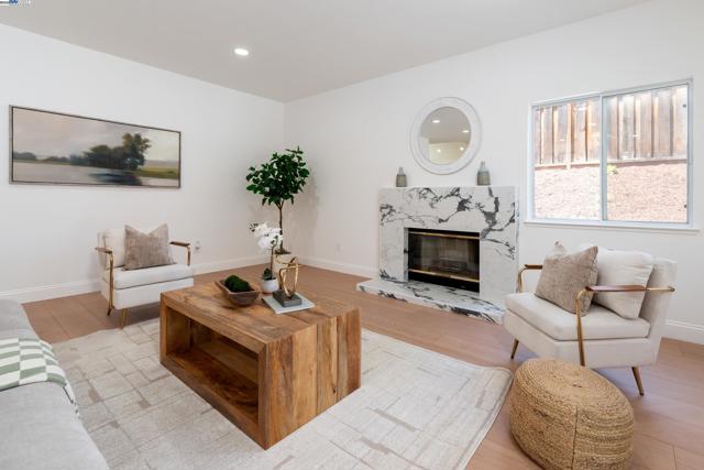 3846 Sheffield Cir, Danville CA: https://media.crmls.org/mediaz/173c4264-fdf8-45d2-8b40-bdff9c835464.jpg