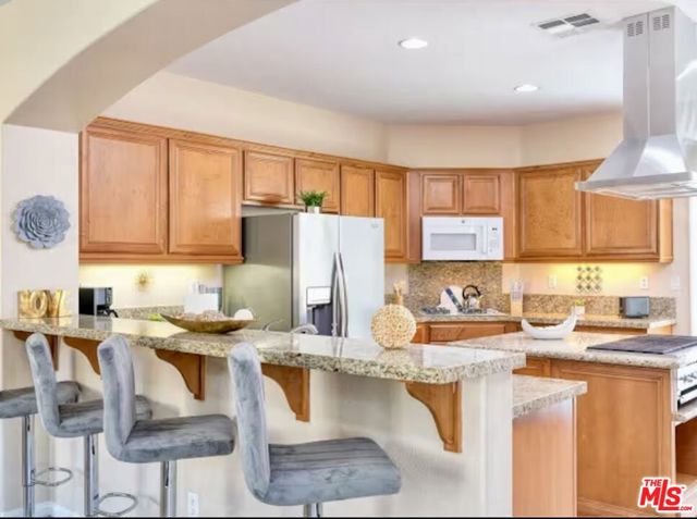 82104 Hopkins Drive, Indio CA: https://media.crmls.org/mediaz/173cc50d-ea1b-4e4f-b8cb-465eb0634c7d.jpg