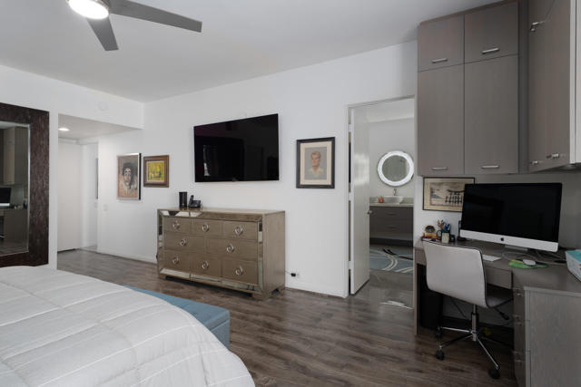 477 Desert Lakes Drive, Palm Springs CA: https://media.crmls.org/mediaz/173f2a19-629c-4d46-93df-1e04d66b3c72.jpg
