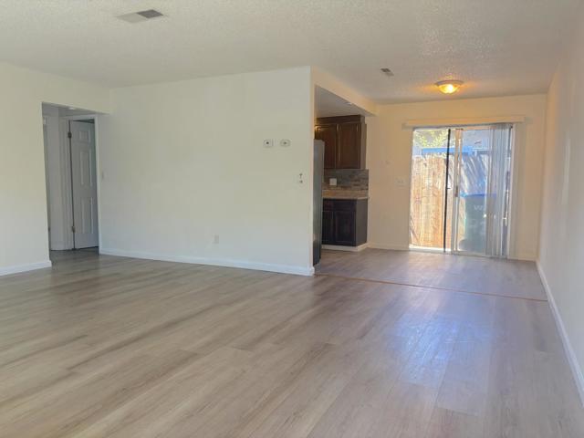 722 E Swain Road, Stockton CA: https://media.crmls.org/mediaz/1740e422-377c-4ed3-868b-8b307820ea5a.jpg