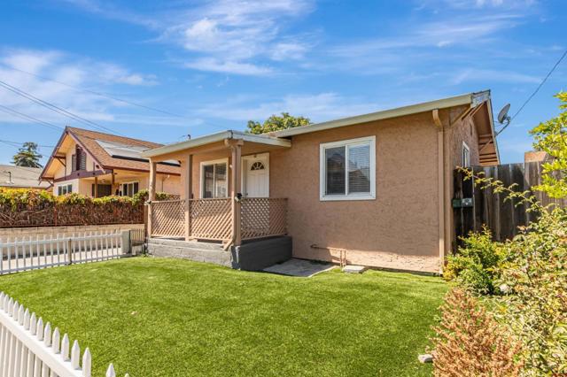 295 N 16th Street, San Jose CA: https://media.crmls.org/mediaz/1740f19d-2f88-44bb-9c1e-323ef50da276.jpg