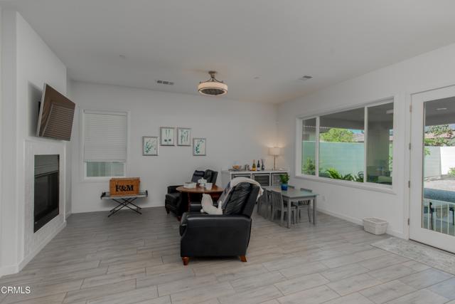 Detail Gallery Image 12 of 35 For 11612 Shady Valley Pl, Bakersfield,  CA 93311 - 3 Beds | 2/1 Baths